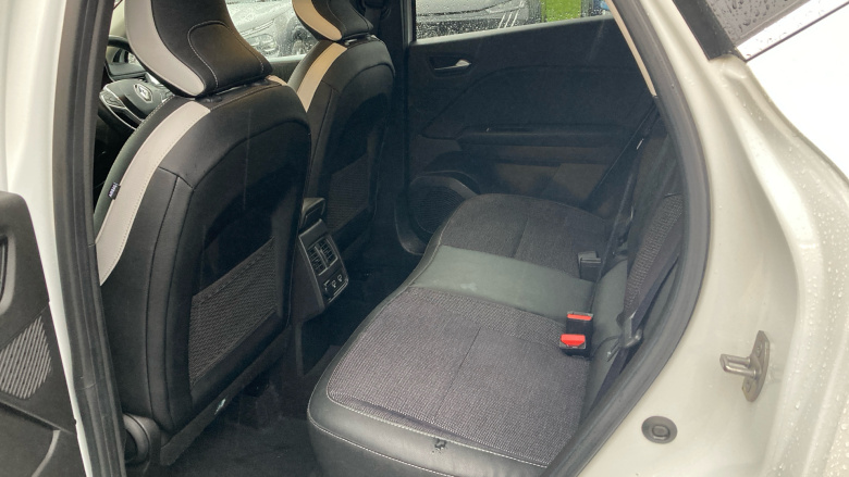 Renault Captur 1.6 E-Tech full hybrid 145 Techno 5dr Auto Hybrid Hatchback